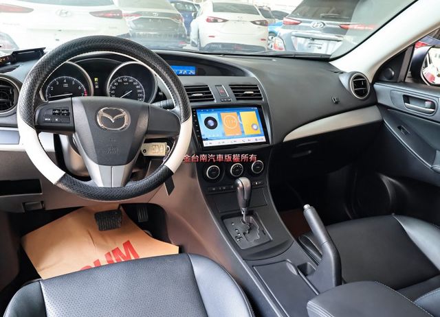 頂級版✓只跑6.6萬✓安卓主機✓衛星導航✓倒車顯影✓分區恆溫✓雙安✓可全貸✓不用殺價就很便宜✓  第12張相片