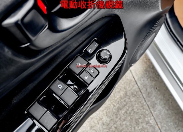 經典版✓原廠保固中✓九安✓一手車✓全車原鈑件✓循跡防滑✓ABS✓電動收折後視鏡✓里程保證✓可全貸!  第11張相片