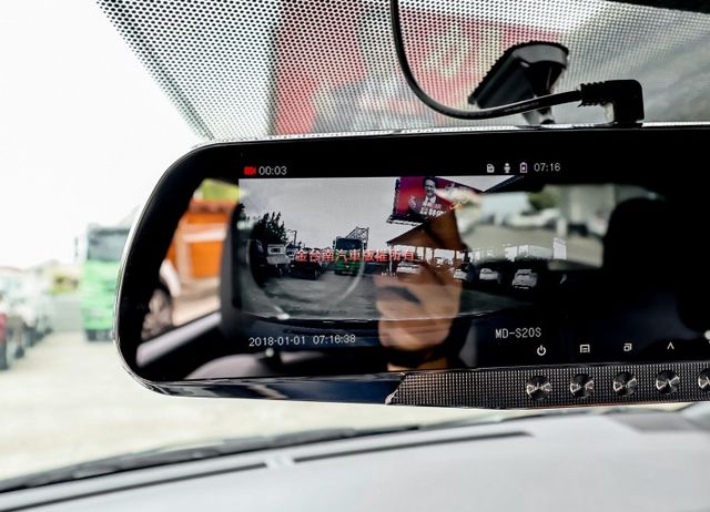 經典版✓原廠保固中✓九安✓一手車✓全車原鈑件✓循跡防滑✓ABS✓電動收折後視鏡✓里程保證✓可全貸!  第15張相片