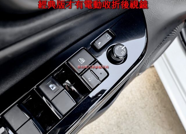 21/10出廠✓經典版✓只跑6.5萬✓全車原鈑件✓九安✓TCS✓ABS✓影音✓衛星導航✓倒車顯影✓里程保證✓  第10張相片