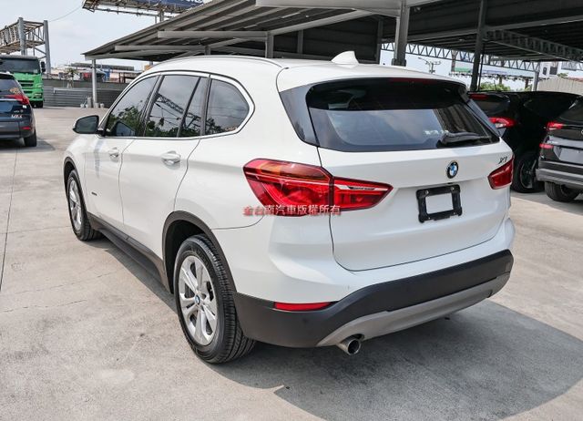 18年式原鈑件✓一手只跑9.7萬✓四輪全新胎✓車道偏離✓AEB✓定速✓iKEY✓雙電動椅✓電動尾門✓可全貸✓  第2張相片