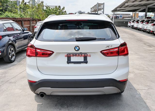 18年式原鈑件✓一手只跑9.7萬✓四輪全新胎✓車道偏離✓AEB✓定速✓iKEY✓雙電動椅✓電動尾門✓可全貸✓  第3張相片