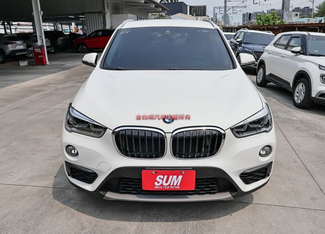 18年式原鈑件✓一手只跑9.7萬✓四輪全新胎✓車道偏離✓AEB✓定速✓iKEY✓雙電動椅✓電動尾門✓可全貸✓  第5張相片