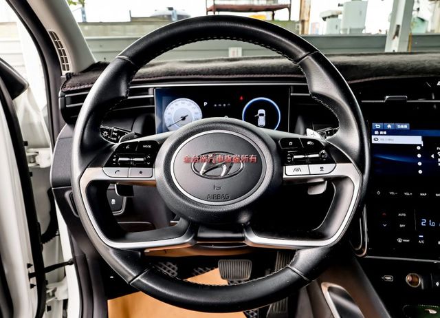 最高階GLT-B✓一手車✓全景天窗✓原廠保養✓電動尾門✓衛星導航✓車載系統✓電動椅✓環景✓iKEY✓  第12張相片