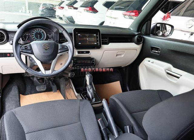 一手只跑4.6萬✓車況超好✓iKEY✓車載系統✓恆溫✓定速✓全車六安✓可全貸✓代步通勤好選擇✓  第11張相片