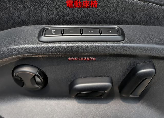 柴油R-Line旗艦✓一手只跑8.4萬✓原鈑件✓外觀套件✓ACC✓AEB✓電熱椅✓恆溫✓電動尾門✓六安✓可全貸✓  第11張相片