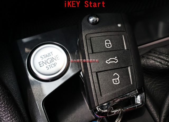 柴油R-Line旗艦✓一手只跑8.4萬✓原鈑件✓外觀套件✓ACC✓AEB✓電熱椅✓恆溫✓電動尾門✓六安✓可全貸✓  第14張相片