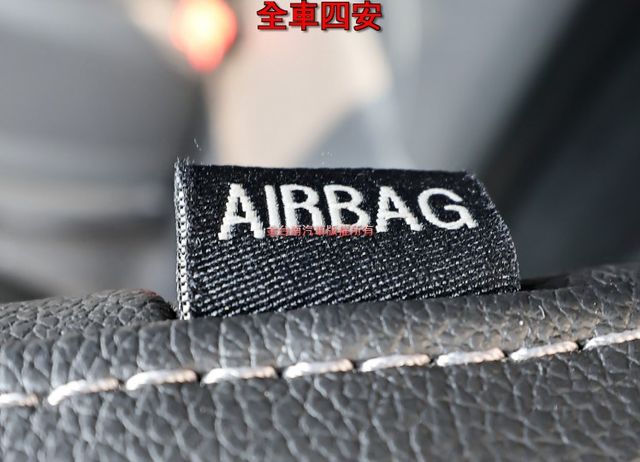 1.0渦輪✓只跑13.2萬✓iKEY✓恆溫✓全車四安✓可全貸✓通勤代步好選擇✓不用殺價就很便宜✓  第18張相片