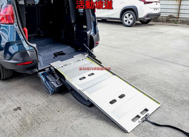 四輪剛換全胎✓輪椅活動坡道✓一手✓只跑4.3萬✓原鈑件✓ACC✓AEB✓車道偏離✓盲點✓HUD✓電動尾門✓環景✓可全貸✓  第2張相片