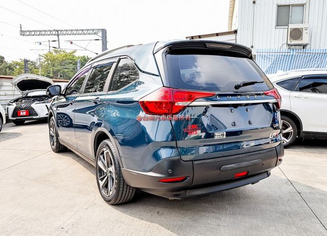 四輪剛換全胎✓輪椅活動坡道✓一手✓只跑4.3萬✓原鈑件✓ACC✓AEB✓車道偏離✓盲點✓HUD✓電動尾門✓環景✓可全貸✓  第4張相片