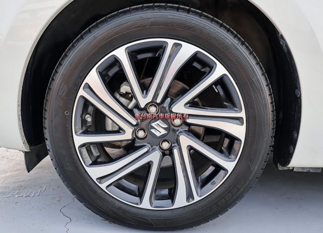 原裝進口都會小車✓一手只跑6.7萬✓全車原板件✓ACC✓AEB✓車道偏離✓恆溫✓倒車顯影✓可全貸✓不用殺價就很便宜✓  第7張相片