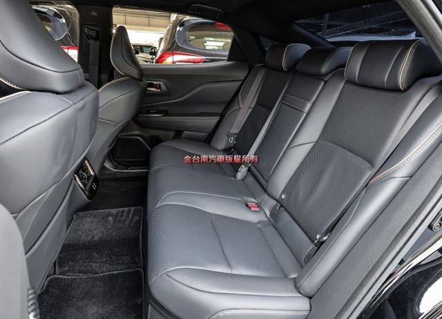 皇家版✓油電馬力348匹✓一手車✓全車包膜✓全景天窗✓記憶椅✓LV2安全系統✓JBL音響✓電動尾門✓21吋鋁圈✓可全貸✓  第9張相片
