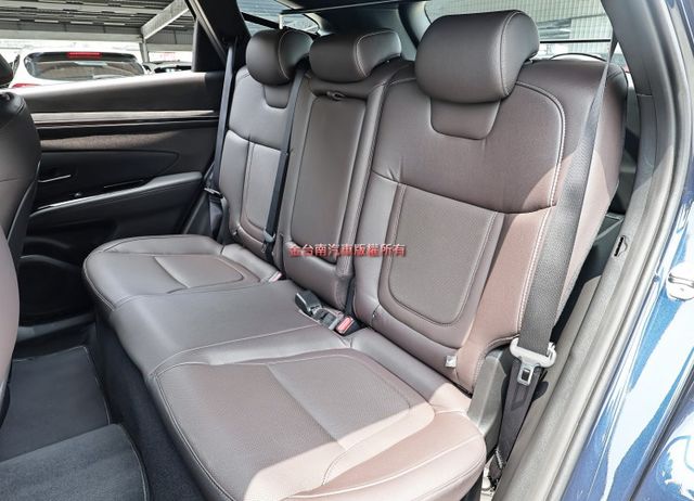 油電GLT-B✓25年式✓原廠試乘車✓原鈑件✓只跑5千✓LV2✓全景天窗✓車載系統✓iKEY✓電動椅✓電動尾門✓  第9張相片