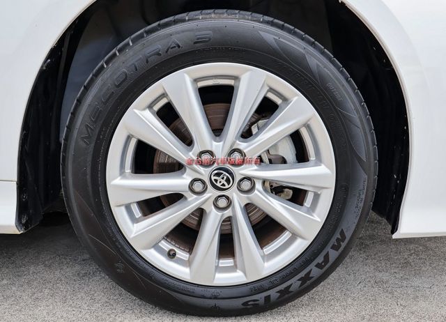 油電豪華版✓一手只跑3.5萬✓原廠保固中✓全車原板件✓ACC✓AEB✓車道維持✓車載系統✓倒車顯影✓恆溫✓可全貸✓  第7張相片