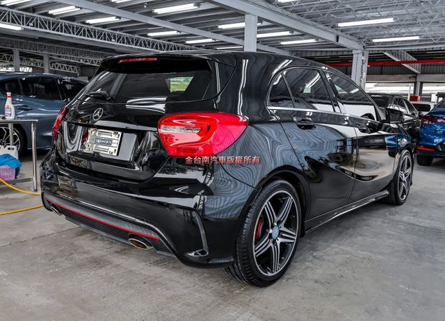 A250✓211匹馬力✓一年只跑八千多✓全車原板件✓AMG套件✓跑車椅✓換檔快撥✓電熱椅✓雙區恆溫✓可全貸✓  第2張相片