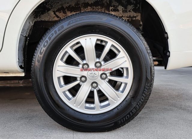 客貨兩用✓少跑里程保證✓車況超好✓升級鋁圈✓安卓機✓附全額發票✓可全貸✓不用殺價就很便宜✓  第10張相片