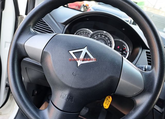 客貨兩用✓少跑里程保證✓車況超好✓升級鋁圈✓安卓機✓附全額發票✓可全貸✓不用殺價就很便宜✓  第14張相片