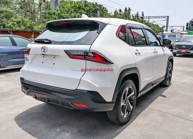 酷動影音特仕版✓一手車✓只跑2.5萬✓原鈑件✓原廠保養✓加裝環景✓原廠NAVI✓LV2✓車載系統✓iKEY✓可全貸✓  第4張相片