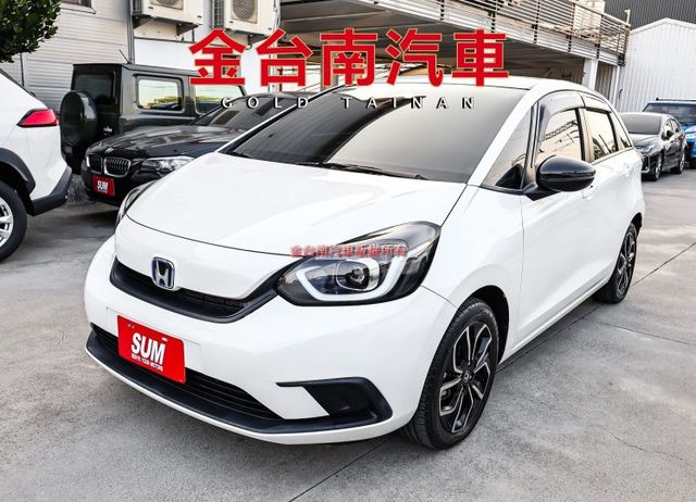 油電版✓只跑九千✓里程保證✓油耗平均26.9km/ltr✓倒車顯影✓LV2安全輔助✓車載系統✓恆溫✓可全貸✓  第1張相片