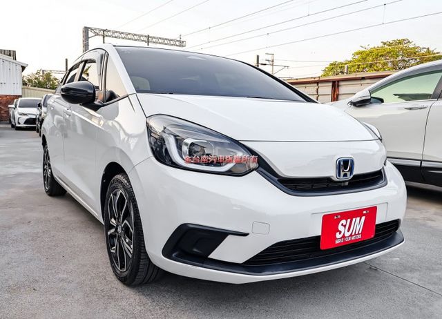 油電版✓只跑九千✓里程保證✓油耗平均26.9km/ltr✓倒車顯影✓LV2安全輔助✓車載系統✓恆溫✓可全貸✓  第3張相片