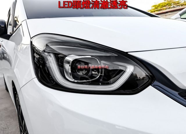 油電版✓只跑九千✓里程保證✓油耗平均26.9km/ltr✓倒車顯影✓LV2安全輔助✓車載系統✓恆溫✓可全貸✓  第5張相片