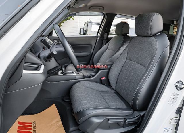 油電版✓只跑九千✓里程保證✓油耗平均26.9km/ltr✓倒車顯影✓LV2安全輔助✓車載系統✓恆溫✓可全貸✓  第8張相片