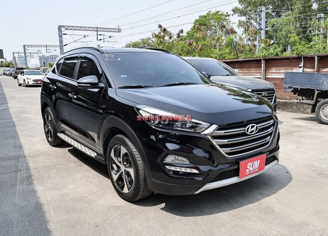 柴油4WD旗艦版✓全車原鈑件✓全景天窗✓電動椅✓電動尾門✓恆溫✓iKEY✓TCS✓ABS✓六安✓LED頭燈✓里程保證✓  第3張相片