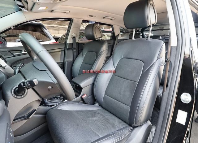 柴油4WD旗艦版✓全車原鈑件✓全景天窗✓電動椅✓電動尾門✓恆溫✓iKEY✓TCS✓ABS✓六安✓LED頭燈✓里程保證✓  第8張相片