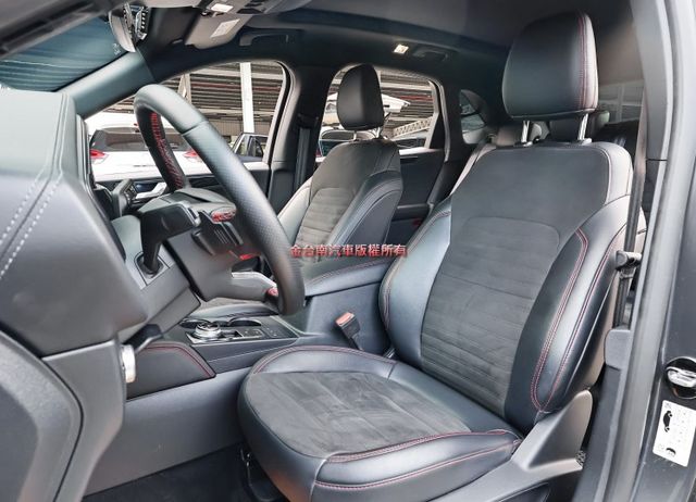 AWD ST-Line X✓一手只跑6.3萬✓250hp✓加裝多項改裝✓全景天窗✓電動椅✓LV2✓全車原板件✓可全貸✓  第7張相片