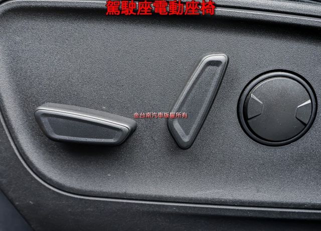 AWD ST-Line X✓一手只跑6.3萬✓250hp✓加裝多項改裝✓全景天窗✓電動椅✓LV2✓全車原板件✓可全貸✓  第10張相片