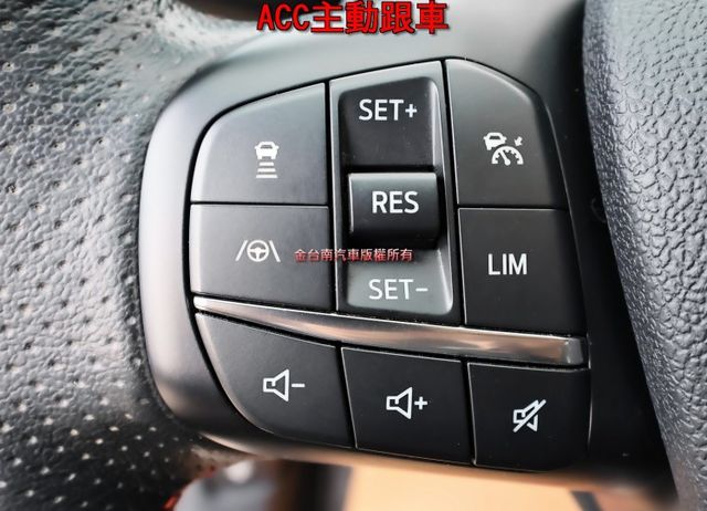 AWD ST-Line X✓一手只跑6.3萬✓250hp✓加裝多項改裝✓全景天窗✓電動椅✓LV2✓全車原板件✓可全貸✓  第14張相片