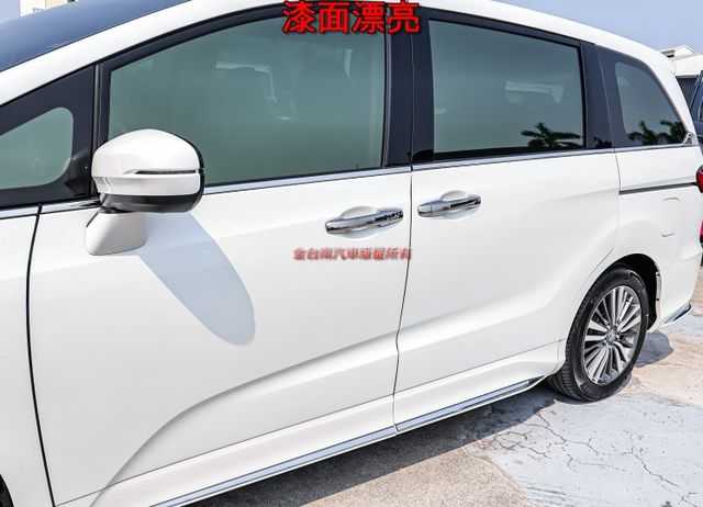 Apex七人座✓只跑6.5萬✓全車原板件✓原廠保養✓雙電動側滑門✓ACC✓AEB✓車道偏離✓天窗✓電動椅✓可全貸✓  第6張相片