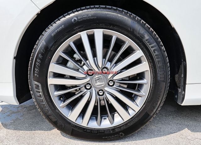 Apex七人座✓只跑6.5萬✓全車原板件✓原廠保養✓雙電動側滑門✓ACC✓AEB✓車道偏離✓天窗✓電動椅✓可全貸✓  第7張相片