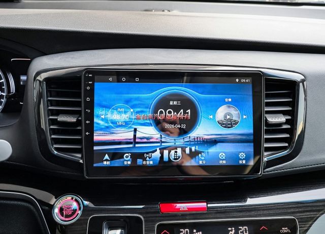 Apex七人座✓只跑6.5萬✓全車原板件✓原廠保養✓雙電動側滑門✓ACC✓AEB✓車道偏離✓天窗✓電動椅✓可全貸✓  第18張相片