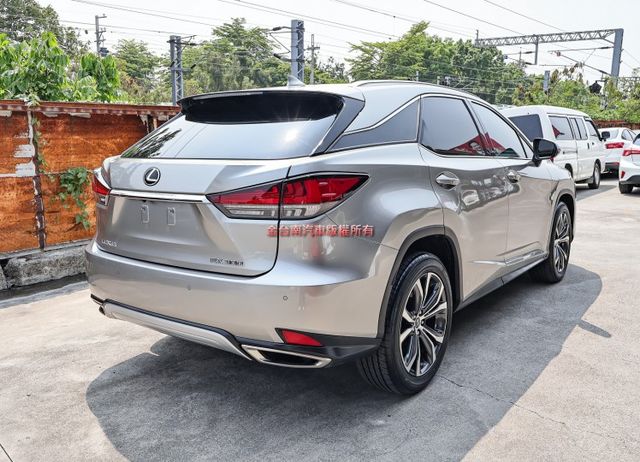 汽油旗艦版✓全景天窗✓雙記憶椅✓ML音響✓環景✓電動尾門✓LV2✓231匹馬力✓全車原板件✓可全貸✓不用殺價就很便宜✓  第2張相片