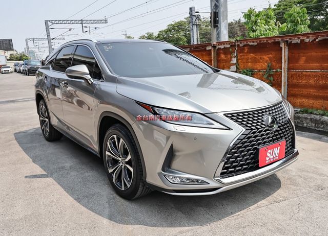 汽油旗艦版✓全景天窗✓雙記憶椅✓ML音響✓環景✓電動尾門✓LV2✓231匹馬力✓全車原板件✓可全貸✓不用殺價就很便宜✓  第3張相片