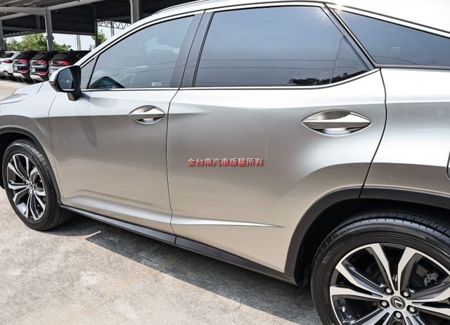 汽油旗艦版✓全景天窗✓雙記憶椅✓ML音響✓環景✓電動尾門✓LV2✓231匹馬力✓全車原板件✓可全貸✓不用殺價就很便宜✓  第6張相片