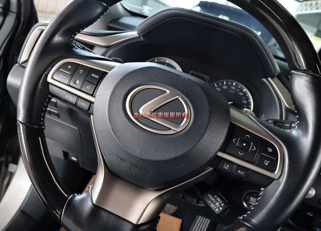 汽油旗艦版✓全景天窗✓雙記憶椅✓ML音響✓環景✓電動尾門✓LV2✓231匹馬力✓全車原板件✓可全貸✓不用殺價就很便宜✓  第13張相片