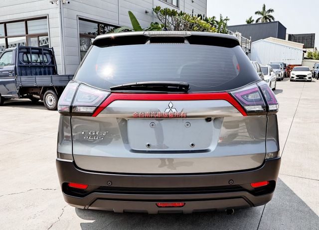 24年式 23/11出廠✓最高輕鬆版✓原廠保養✓一手✓只跑2萬✓恆溫✓影音✓衛星導航✓循跡防滑✓ABS✓雙安✓電動尾門✓  第3張相片