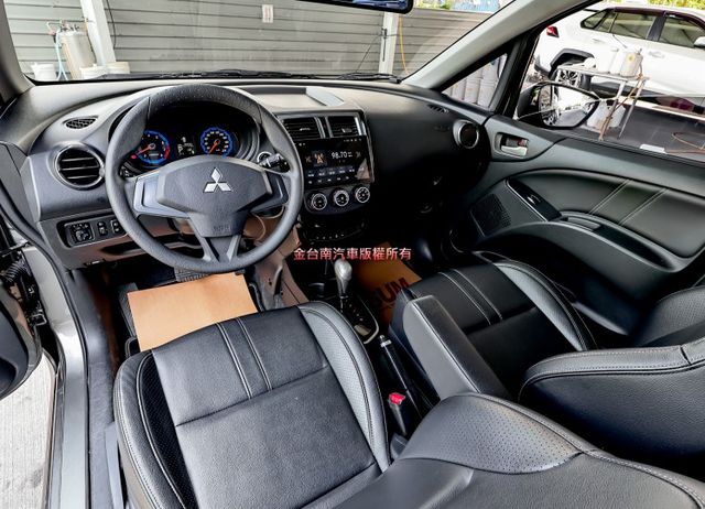 24年式 23/11出廠✓最高輕鬆版✓原廠保養✓一手✓只跑2萬✓恆溫✓影音✓衛星導航✓循跡防滑✓ABS✓雙安✓電動尾門✓  第9張相片