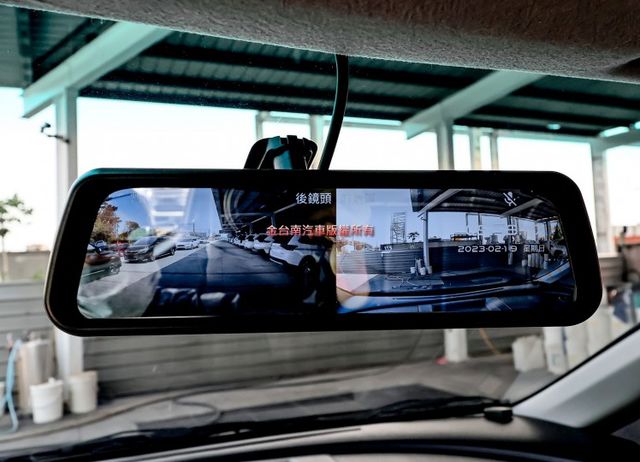 24年式 23/11出廠✓最高輕鬆版✓原廠保養✓一手✓只跑2萬✓恆溫✓影音✓衛星導航✓循跡防滑✓ABS✓雙安✓電動尾門✓  第13張相片