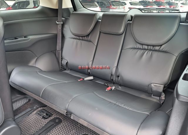 Apex七人座✓只跑4.8萬✓車況超好✓雙電動側滑門✓ACC✓AEB✓車道偏離✓環景✓天窗✓電動椅✓可全貸✓  第10張相片