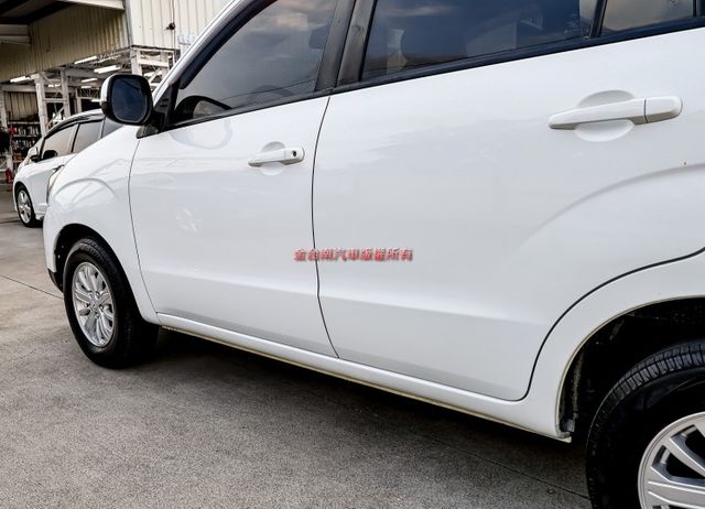 精緻版✓定速✓後座冷氣出風口✓循跡防滑✓ABS✓雙安✓電動收折後視鏡✓附全額發票✓  第9張相片