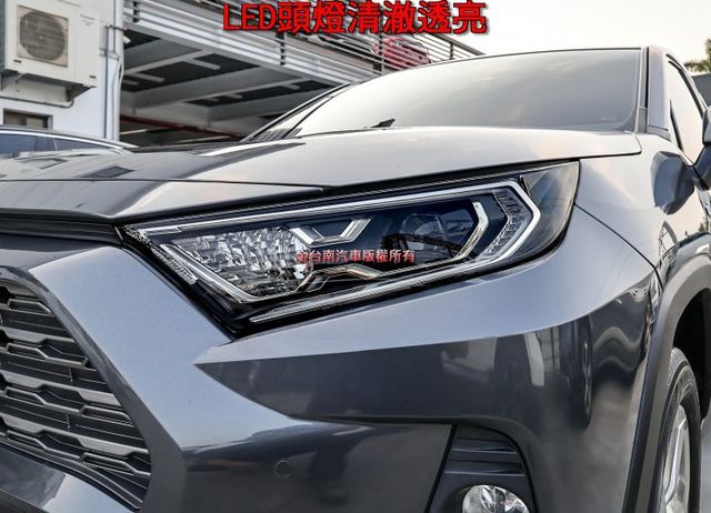 22年式✓油電旗艦版✓一手車✓全車原板件✓記憶椅✓環景✓電動尾門✓電熱椅✓LV2安全輔助✓可全貸✓不用殺價就很便宜✓  第5張相片