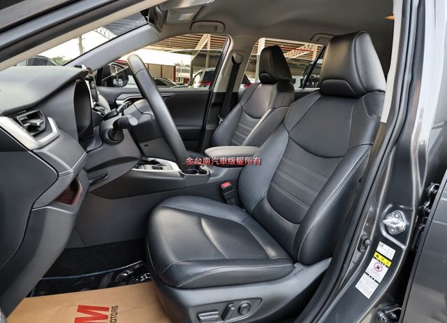 22年式✓油電旗艦版✓一手車✓全車原板件✓記憶椅✓環景✓電動尾門✓電熱椅✓LV2安全輔助✓可全貸✓不用殺價就很便宜✓  第8張相片