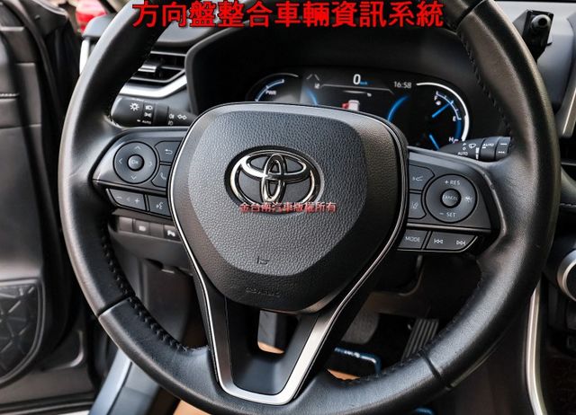 22年式✓油電旗艦版✓一手車✓全車原板件✓記憶椅✓環景✓電動尾門✓電熱椅✓LV2安全輔助✓可全貸✓不用殺價就很便宜✓  第12張相片