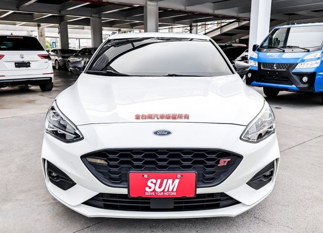 ST-line✓一手車只跑兩萬✓全車原板件✓182匹馬力✓LV2安全輔助✓NAVI✓B&O音響✓車載系統✓可全貸✓  第4張相片