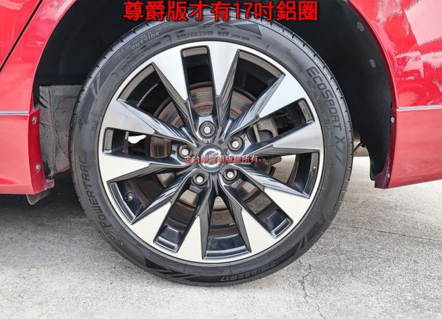 尊爵版✓一手車況優✓天窗✓空力套件✓iKEY✓定速✓盲點✓恆溫✓全車六安✓里程保證✓可全貸✓不用殺價就很便宜✓  第7張相片