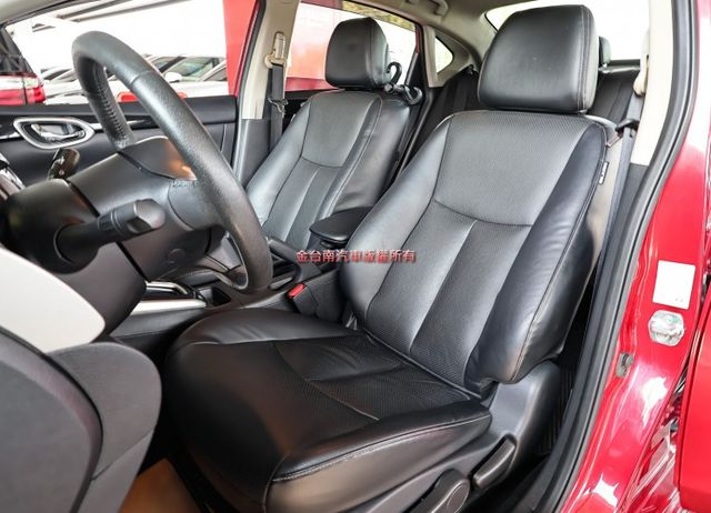尊爵版✓一手車況優✓天窗✓空力套件✓iKEY✓定速✓盲點✓恆溫✓全車六安✓里程保證✓可全貸✓不用殺價就很便宜✓  第8張相片