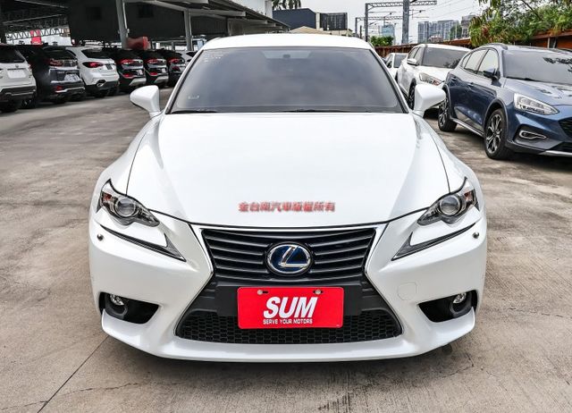 豪華版✓一手只跑12.6萬✓原鈑件✓雙前輪剛換新✓雙電動椅✓雙區恆溫✓雙電熱椅✓iKEY✓可全貸✓不用殺價就很便宜✓  第4張相片